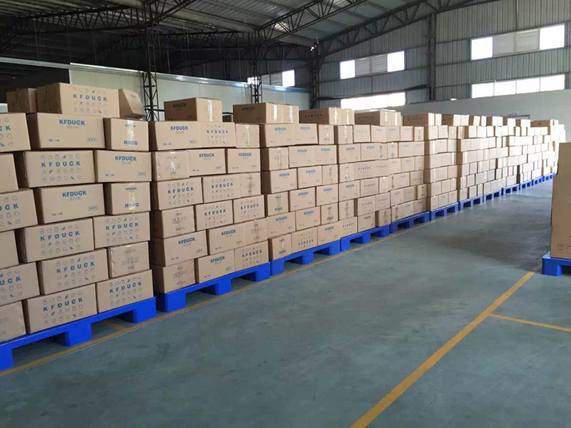 零件倉庫塑料托盤應（yīng）用案